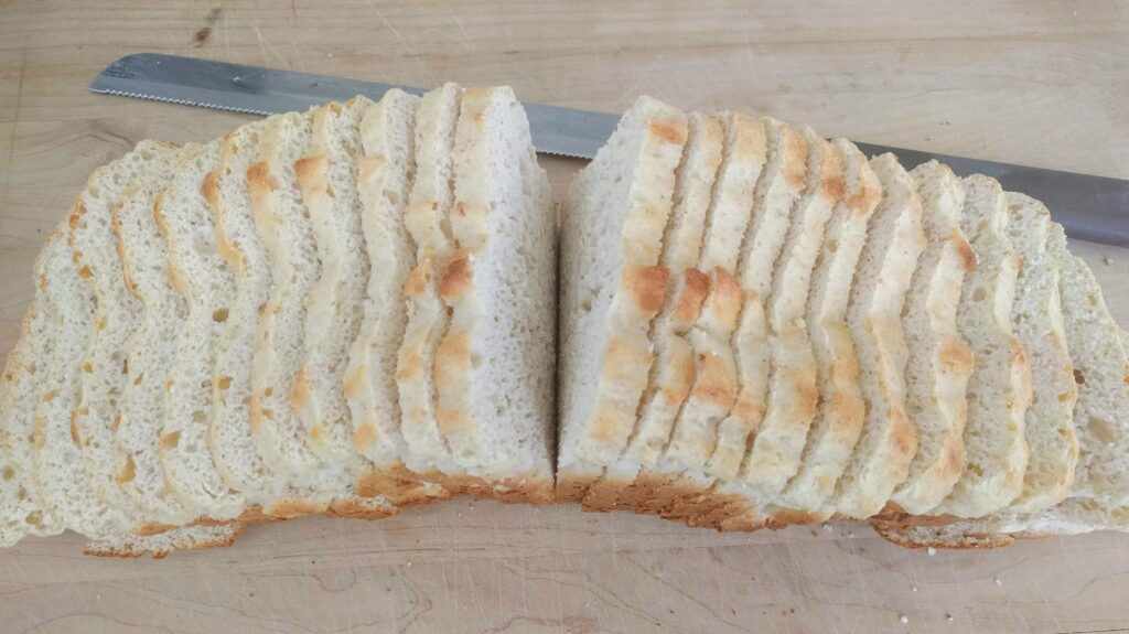 sliced keto bread